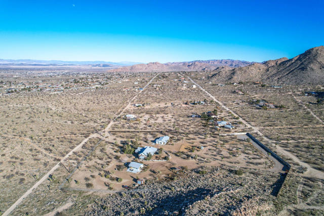 Image 82 of 83 For 59800 Onaga Trail