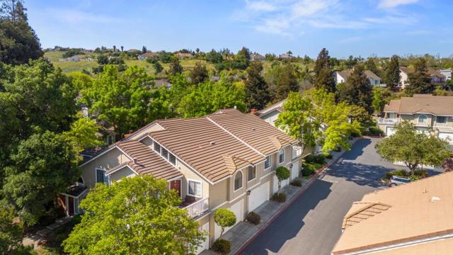 2624 Yerba Vista Court, San Jose CA: https://media.crmls.org/mediaz/91879cd2-ac77-4b4d-9f40-f5dea6162c06.jpg