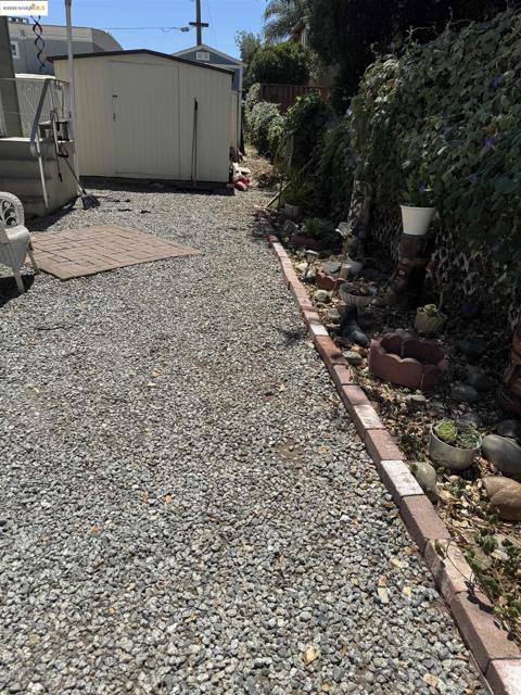 137 Zartop, Oakley CA: https://media.crmls.org/mediaz/91881b2e-f9ef-45fb-ba3d-c503f7b69046.jpg