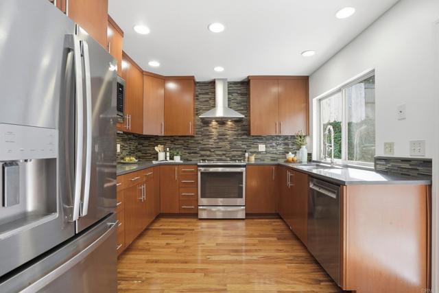 Detail Gallery Image 10 of 47 For 8008 Deerfield St, San Diego,  CA 92120 - 5 Beds | 4 Baths