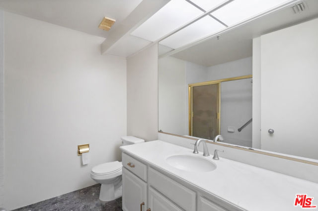 2102 Century Park Lane, Los Angeles CA: https://media.crmls.org/mediaz/91889b1b-2425-47ea-adab-c4cccaaca667.jpg