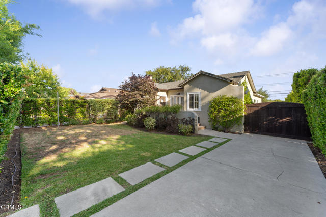 Detail Gallery Image 2 of 43 For 2242 Cooley Pl, Pasadena,  CA 91104 - 3 Beds | 2 Baths