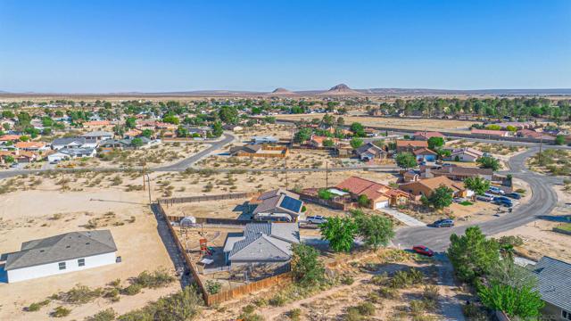 21540 Ives Dr, California City CA: https://media.crmls.org/mediaz/9189df6b-a5a3-4297-a9c7-588c096f49d4.jpg