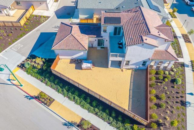 585 Santa Lucia Way, Marina CA: https://media.crmls.org/mediaz/918a2357-f7f1-4ac4-8dbb-89e127059e84.jpg