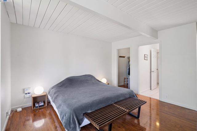 3767 Gainsborough Dr, Concord CA: https://media.crmls.org/mediaz/918a2943-cb7c-4d13-be0e-7f03cf25eb70.jpg