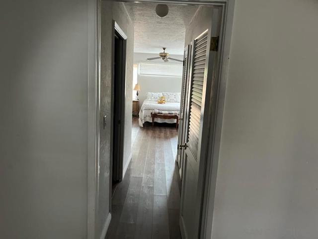 873 Terra Ln, El Cajon CA: https://media.crmls.org/mediaz/918a52d9-38ad-490f-80b6-cf7b12ad9598.jpg