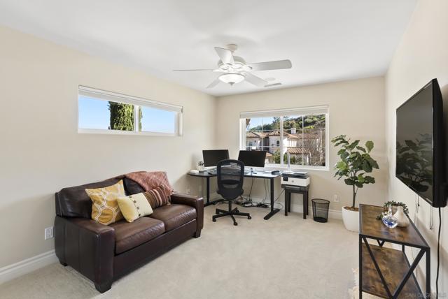 Image 37 of 61 For 18658 Locksley St