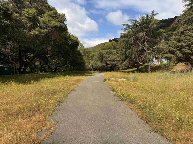 2950 Niles Canyon Rd, Castro Valley CA: https://media.crmls.org/mediaz/918b5404-2ed2-46d7-839e-f3b22ca34dc3.jpg