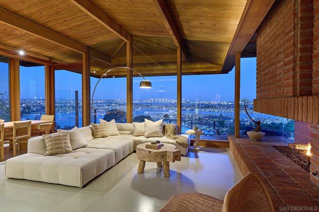 3016 Rogers Street, San Diego CA: https://media.crmls.org/mediaz/918ceb18-e0c2-449f-b63c-d65ff5b9a237.jpg