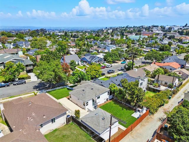 3777 Poe Street, San Diego CA: https://media.crmls.org/mediaz/918dcd28-4c19-4b74-8c22-3dd203769dd2.jpg