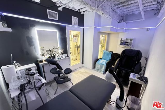  Commercial for Sale in Beverly Hills, California