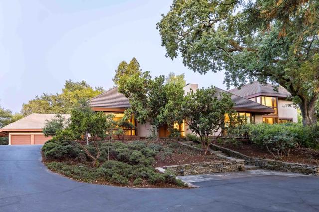 140 Farm Road, Woodside CA: https://media.crmls.org/mediaz/919192f0-8882-4449-be46-cd2fe79ece4f.jpg