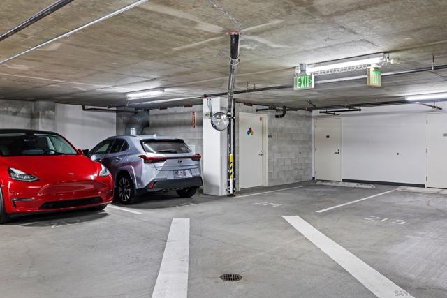 2500 6th Ave, San Diego CA: https://media.crmls.org/mediaz/919211d5-3872-424f-8d47-3b361c20c511.jpg