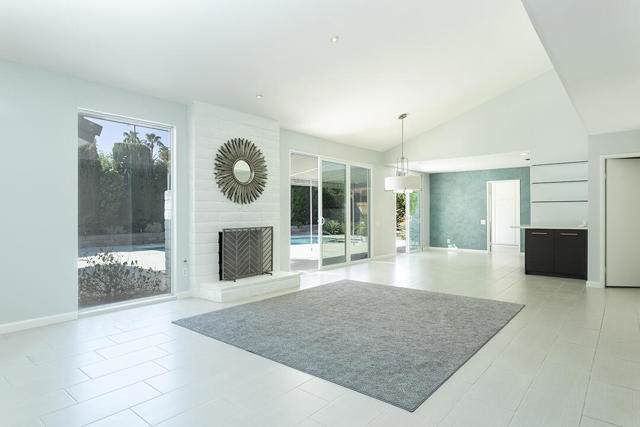 2963 E Orella Circle, Palm Springs, CA 92264