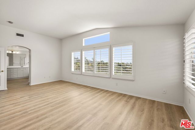 1537 Turquoise Drive, Carlsbad CA: https://media.crmls.org/mediaz/9193ba6a-48bd-4bc4-8c6b-1a6f328bf3b8.jpg