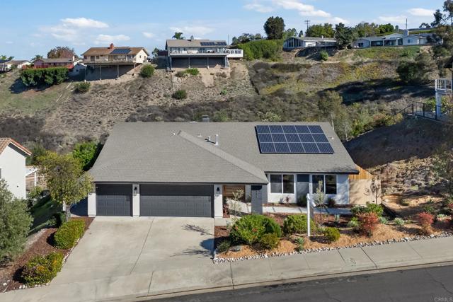 Detail Gallery Image 2 of 57 For 2134 Flying Hills Ln, El Cajon,  CA 92020 - 4 Beds | 3 Baths