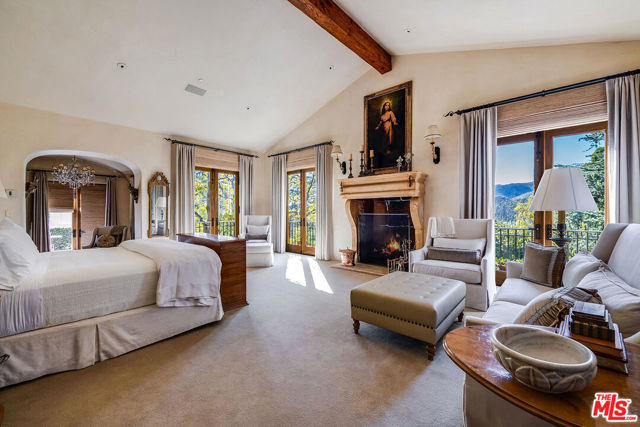 Drew Fenton | 1550 Amalfi Drive Pacific Palisades CA | MLS: 7401931