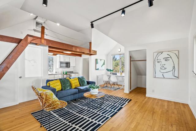 2222 Ocean Street, Santa Cruz CA: https://media.crmls.org/mediaz/91951992-0139-4001-8757-8ebc8784bbb2.jpg