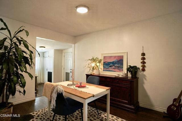 6946 Texhoma Avenue, Van Nuys CA: https://media.crmls.org/mediaz/91958071-d1f5-4890-a114-3d78bc634659.jpg