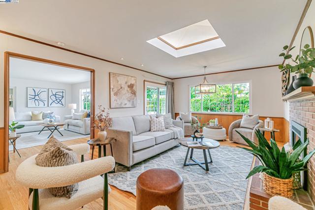 38426 Kimbro St, Fremont CA: https://media.crmls.org/mediaz/9195f0a1-a3af-49d9-a6b3-17fe41d50893.jpg