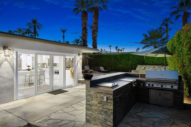 76140 Fairway Drive, Indian Wells CA: https://media.crmls.org/mediaz/9195f8f7-742e-4b7c-af16-fa3fd9c7da5d.jpg