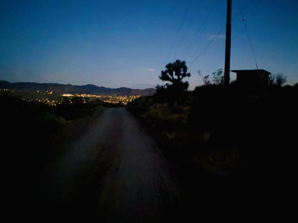 https://media.crmls.org/mediaz/919654f2-8d35-483c-96bd-3ddbb13e992b.jpg?preset=X-Large