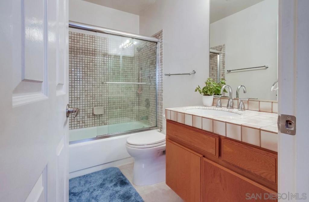 MLS #250042616SD image #31