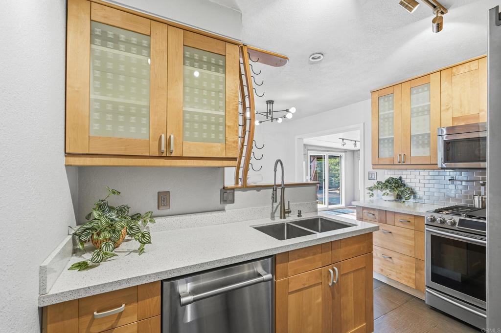 6335 Cleo Street - photo 13