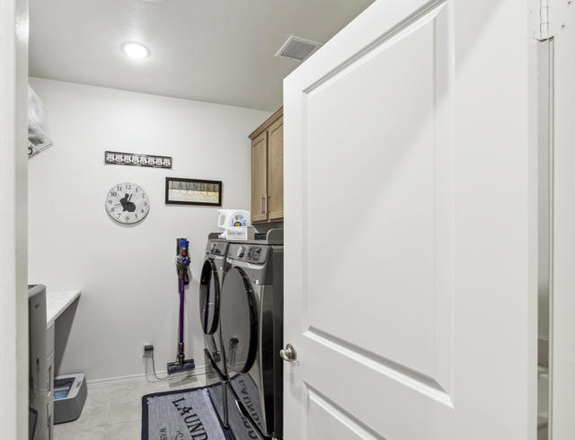42801 Torno Place, Indio CA: https://media.crmls.org/mediaz/919a3154-fb5c-4d7b-b371-fc7ba2b2d6a4.jpg