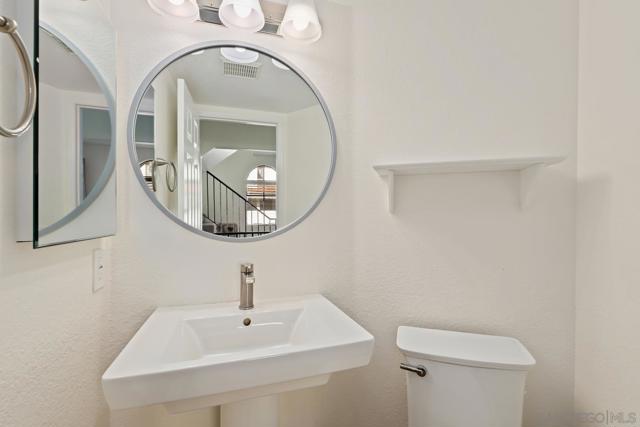 Image 15 of 26 For 190 Bautista Ct  89