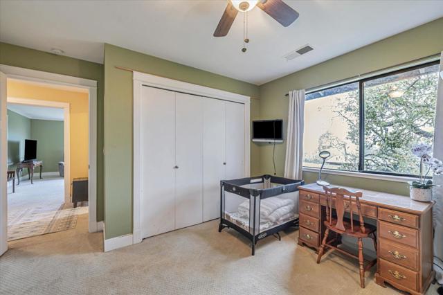 4 Harris Hill Drive, Novato CA: https://media.crmls.org/mediaz/919a6dd9-fb95-4953-aaf8-ce424673c0f0.jpg