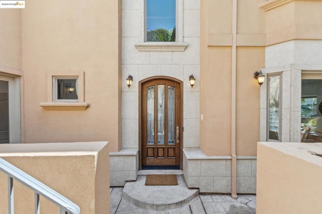530 Gravatt Dr, Berkeley CA: https://media.crmls.org/mediaz/919ab680-01d3-4793-b58f-9ec6a4abaf23.jpg