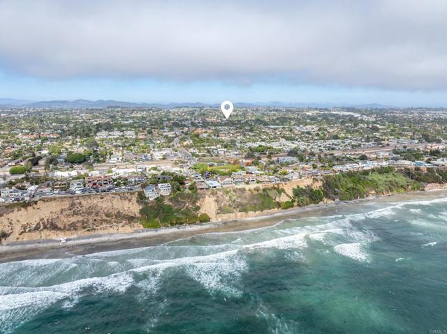 744 Adelaide Circle, Encinitas CA: https://media.crmls.org/mediaz/919bef93-10f2-40ea-8dff-52499f479f66.jpg
