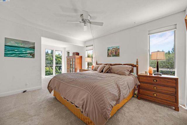 1923 Green Valley Rd, Alamo CA: https://media.crmls.org/mediaz/919c1f1c-fc02-4509-a220-9b49d7019be7.jpg