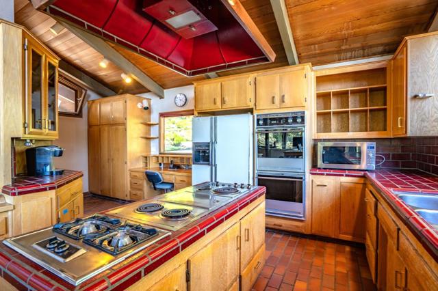 45 Ranch Road, Woodside CA: https://media.crmls.org/mediaz/919c3c37-38be-4476-8758-eaba65c5bab4.jpg