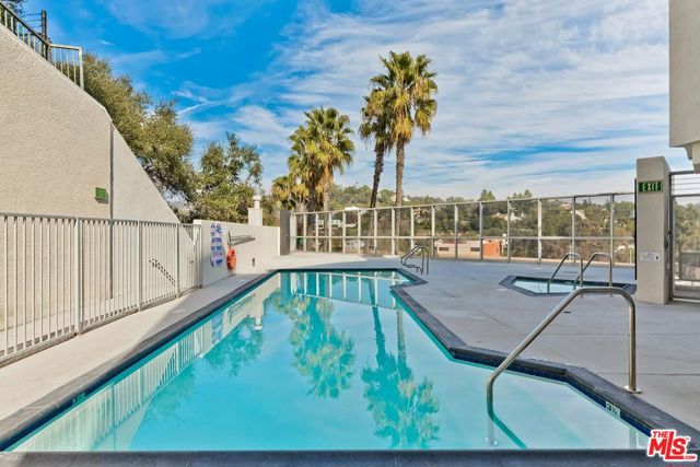 171 N Church Lane, Los Angeles CA: https://media.crmls.org/mediaz/919ca708-3a1a-46e2-ba1c-40ca28cb8fe0.jpg