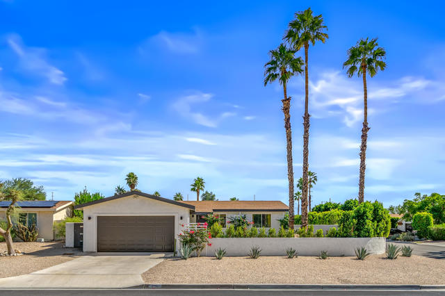 2034 Marni Court, Palm Springs CA: https://media.crmls.org/mediaz/919e1c20-45fe-4bb5-a1b7-ef8cc8faa55e.jpg