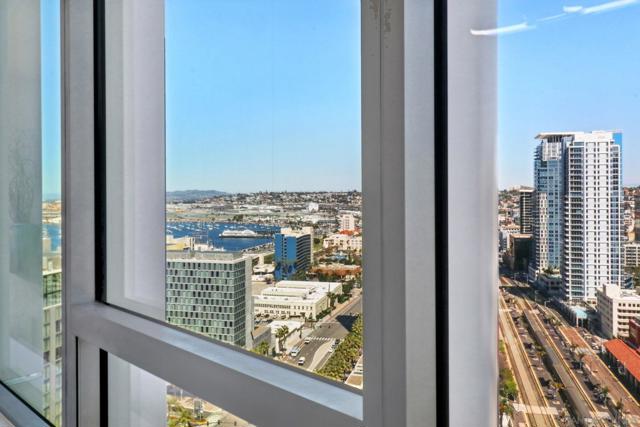 888 W E St, San Diego CA: https://media.crmls.org/mediaz/919e89ec-f71d-46f3-acf1-a680269c38e1.jpg