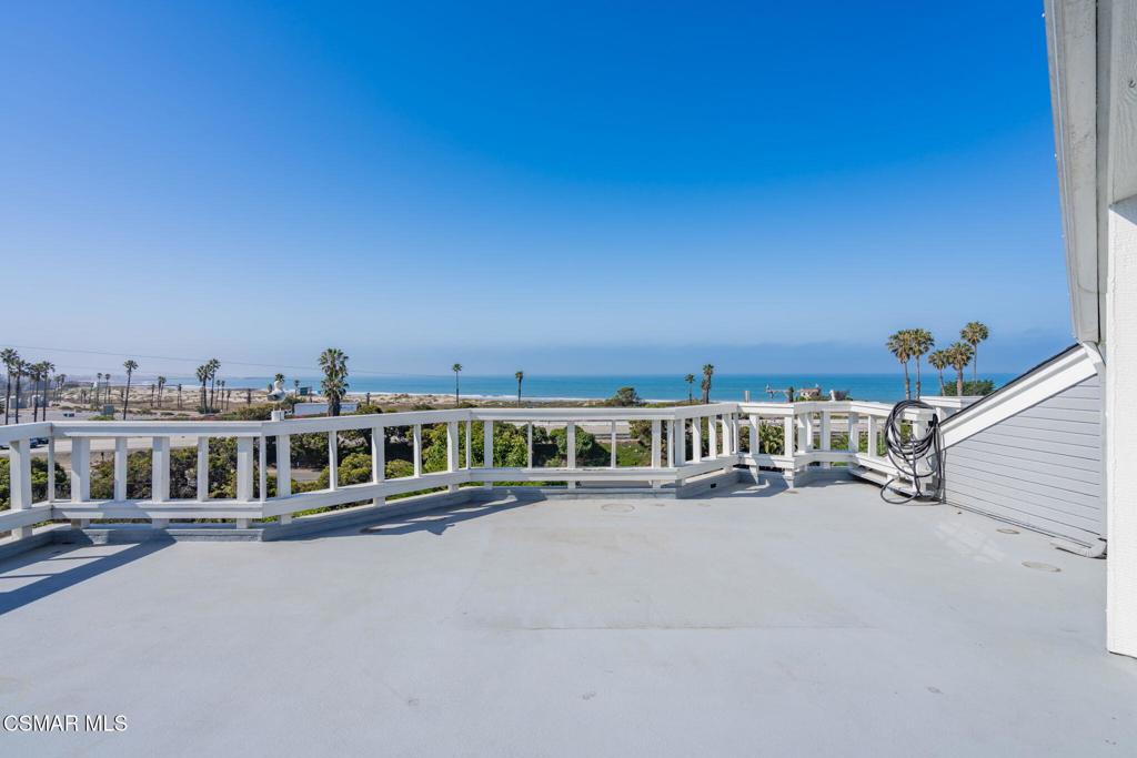 https://media.crmls.org/mediaz/919eeb72-31a3-4ab3-945e-4d6192abaaac.jpg?preset=X-Large