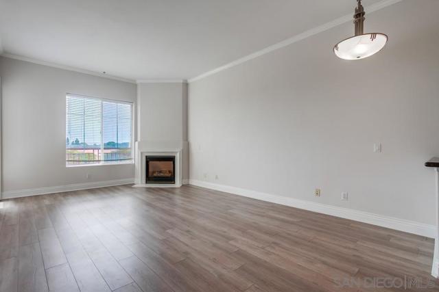 12376 Carmel Country Rd, San Diego CA: https://media.crmls.org/mediaz/919f6909-ca03-4dbb-a41b-eb318215b194.jpg