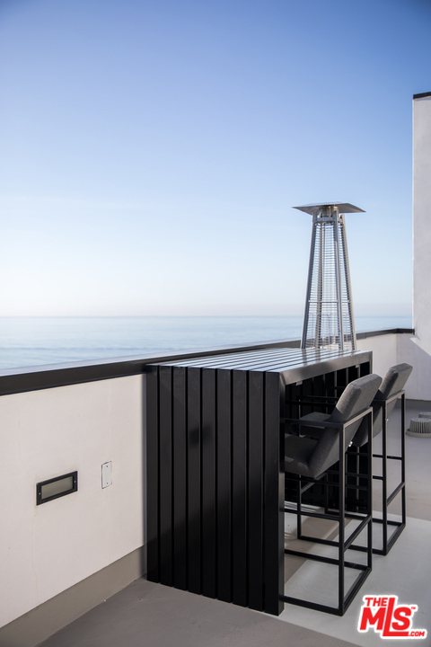 Private Rooftop Patio