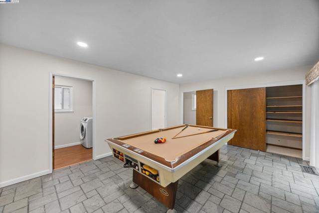 699 Fiesta Place, Hayward CA: https://media.crmls.org/mediaz/91a04b21-4238-4b4d-9fbc-33c4bce7da3e.jpg