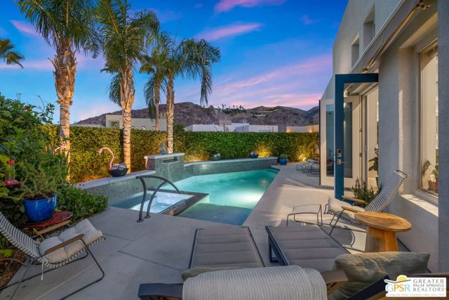 2985 Searchlight Lane, Palm Springs CA: https://media.crmls.org/mediaz/91a071a0-9bf3-4d2f-9c07-1bda70f88694.jpg