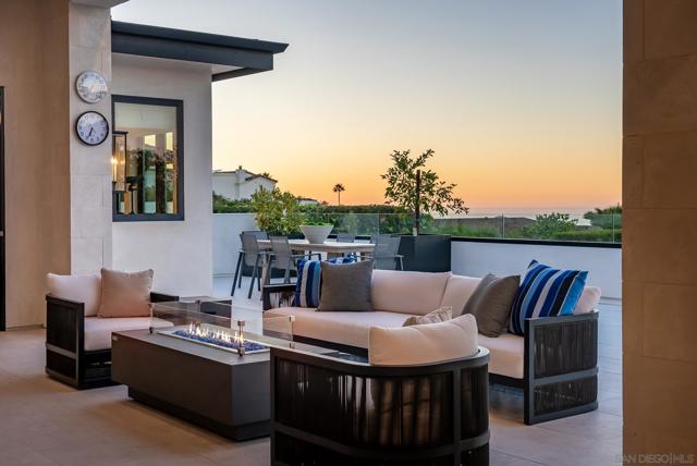 2365 Via Siena, La Jolla CA: https://media.crmls.org/mediaz/91a2e5f8-a922-4431-8dc8-1e31a2e18a23.jpg