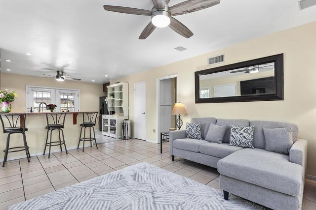 9952 N Magnolia Ave, Santee CA: https://media.crmls.org/mediaz/91a3fb45-8777-4587-aff7-17033837659e.jpg