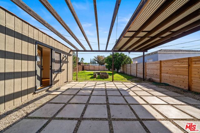 3000 Finch Street, Los Angeles CA: https://media.crmls.org/mediaz/91a45b21-aad0-491f-9993-0699083463c5.jpg