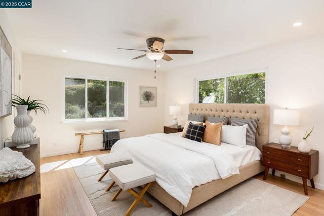 3402 Goyak Dr, Lafayette CA: https://media.crmls.org/mediaz/91a4b069-e30d-4b20-9e1e-ccef63c6afff.jpg