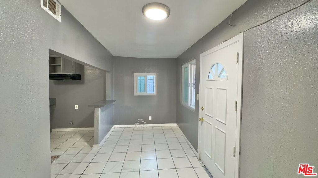 4052 W 103rd Street