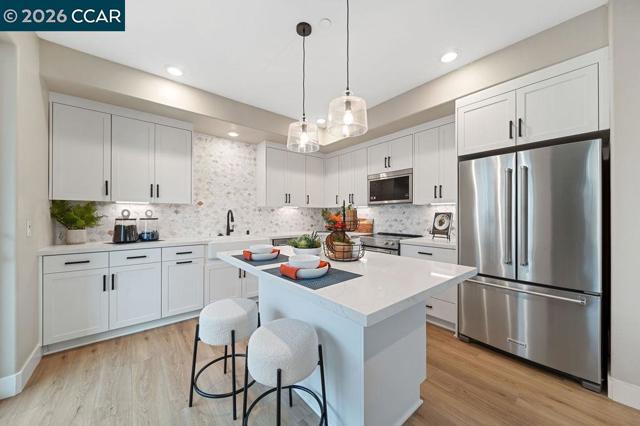 27264 Cosmo Ct, Hayward CA: https://media.crmls.org/mediaz/91a5dbeb-f29c-48b9-beef-b52530afc0dc.jpg