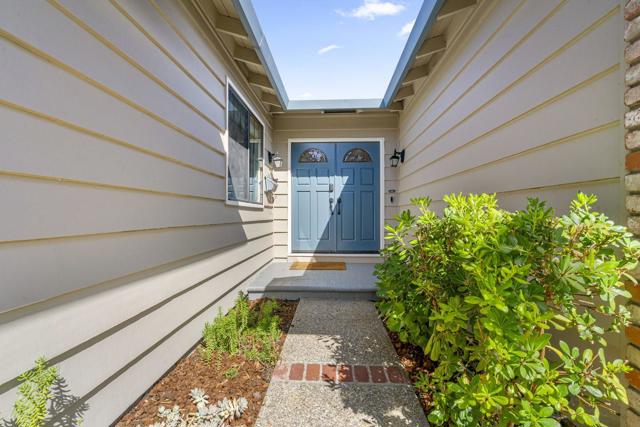6110 Larios Way, San Jose CA: https://media.crmls.org/mediaz/91a60fa1-6819-4ff2-8a6f-1e0f8971c3d4.jpg